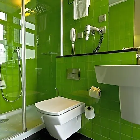 Sana Capitol Hotel 3*