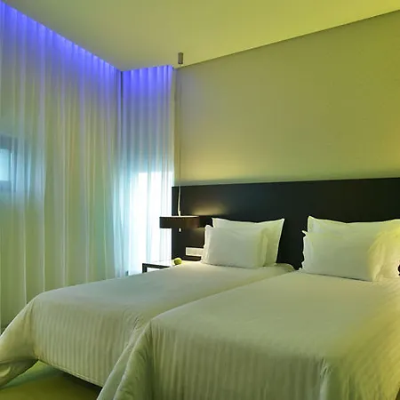 Sana Capitol מלון 3*